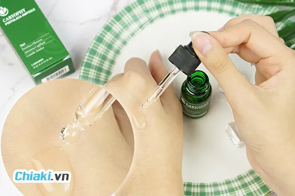 Serum trị mụn th&acirc;m Caryophy với kết cấu lỏng mịn, nhiều dưỡng chất