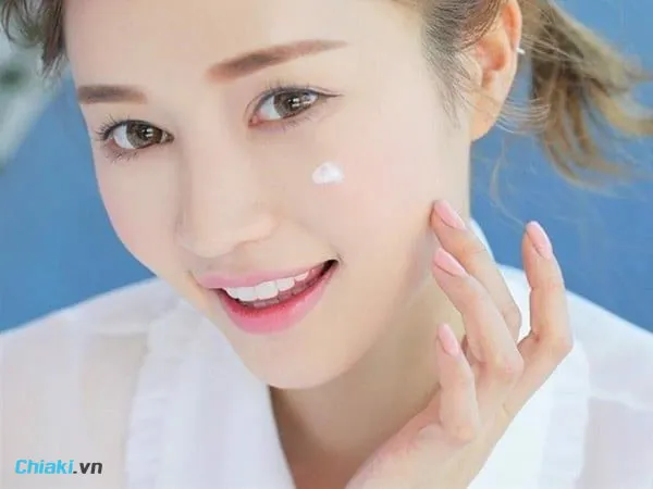 C&aacute;ch sử dụng kem chống nắng trang điểm