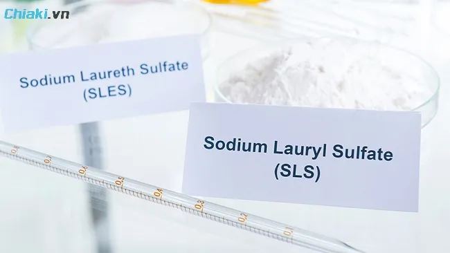 Sữa rửa mặt chứa th&agrave;nh phần SLS