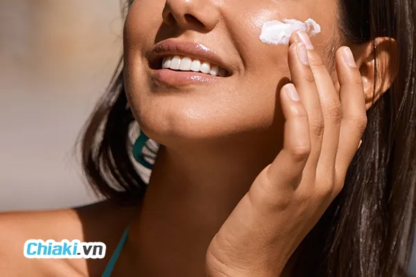 Tại sao n&ecirc;n sử dụng kem chống nắng collagen