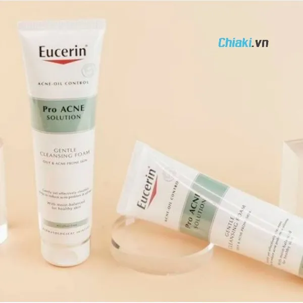 Sữa rửa mặt trắng da Eucerin WhSữa rửa mặt Eucerin tạo bọt Pro ACNE Solution Soft Cleansing Foamite Therapy