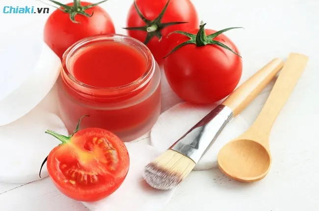 C&aacute;ch l&agrave;m trắng da trong 1 đ&ecirc;m bằng c&agrave; chua