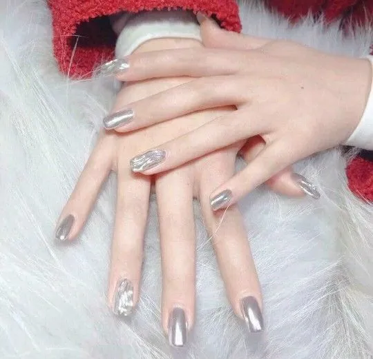 M&agrave;u bạc s&aacute;ng (Silver)