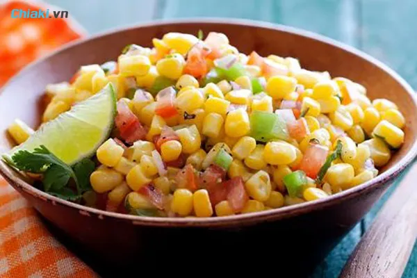 ăn salad ng&ocirc; để giảm c&acirc;n