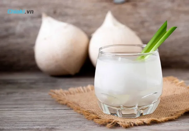 Uống nước dừa giảm c&acirc;n, đẹp da