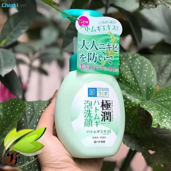 Sữa rửa mặt Hada Labo Gokujyun Hatomugi Foaming Wash m&agrave;u xanh l&aacute;&nbsp;