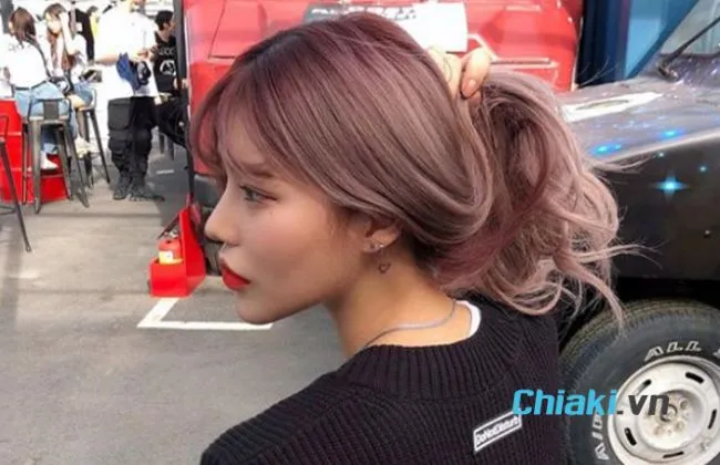 T&oacute;c nhuộm n&acirc;u đỏ kh&oacute;i