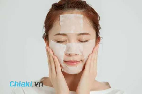 Sử dụng lotion như một chiếc mặt nạ