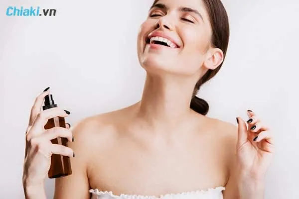 C&aacute;ch d&ugrave;ng Body Mist Victoria Secret thơm l&acirc;u
