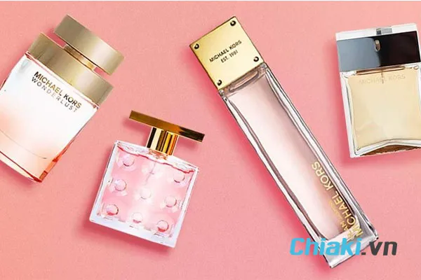 Nước hoa đầu ti&ecirc;n của Michael Kors ra đời v&agrave;o năm 2001