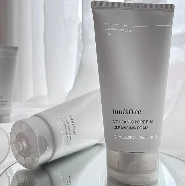 Sữa rửa mặt trắng da cho nam tro n&uacute;i lửa Jeju Volcanic Pore Cleansing Foam