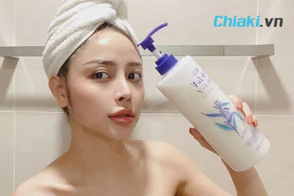 Sữa tắm trắng da to&agrave;n th&acirc;n Hatomugi Nhật Bản