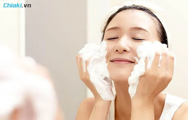 sữa rửa mặt tạo bọt hiện đang được sử dụng phổ biến