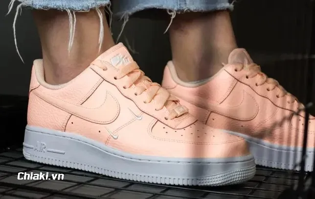 Gi&agrave;y thể thao Nike Air Force 1 '07 Essential Melon Tint