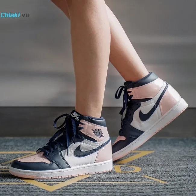 Gi&agrave;y thể thao unisex Nike Air Jordan 1 Retro High OG Bubble Gum Atmosphere