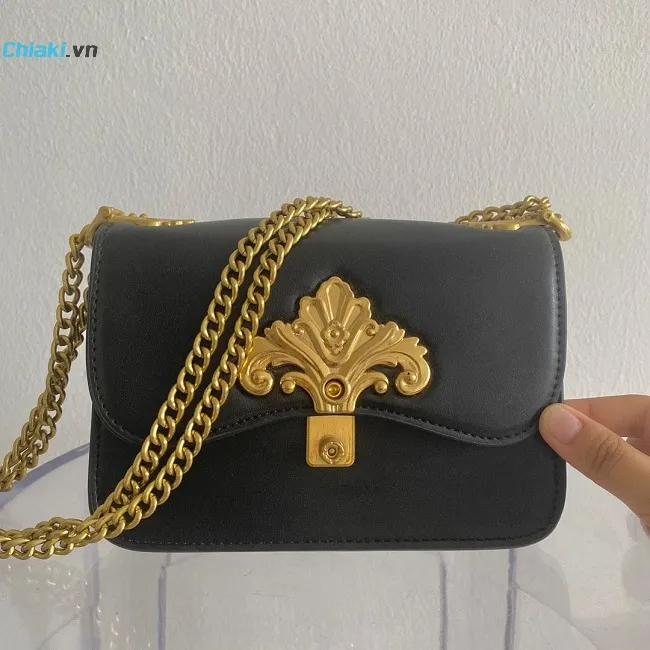 T&uacute;i x&aacute;ch Charles & Keith Meriah Chain Strap Crossbody Bag