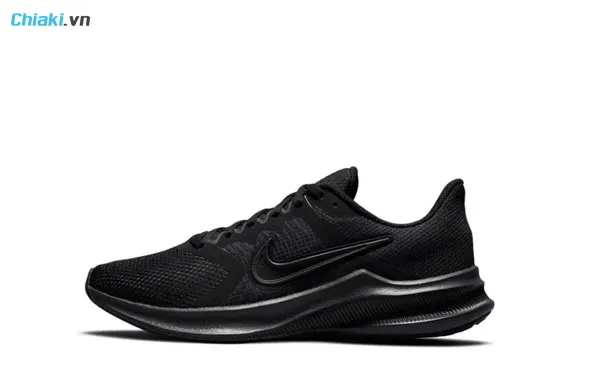 trong c&aacute;c mẫu gi&agrave;y Nike phải kể đến Downshifter 11 Black CW3411-002