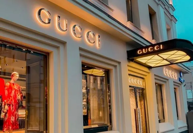 Gucci l&agrave; thương hiệu xa xỉ nổi tiếng của &Yacute; 