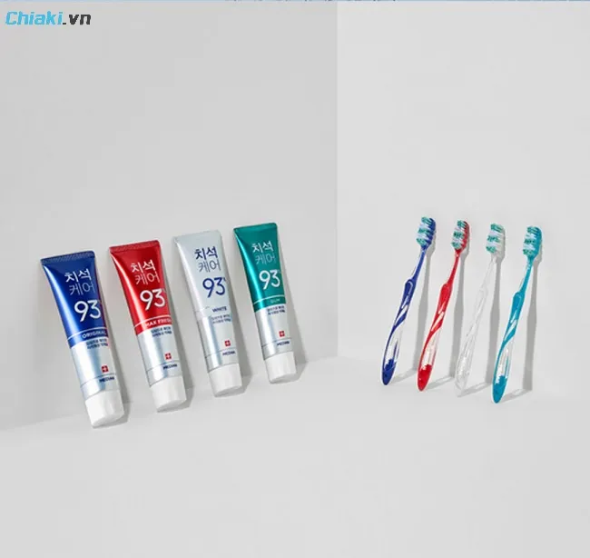Kem đ&aacute;nh răng Median Dental Iq 93% loại bỏ mảng b&aacute;m, cặn bẩn tr&ecirc;n bề mặt răng