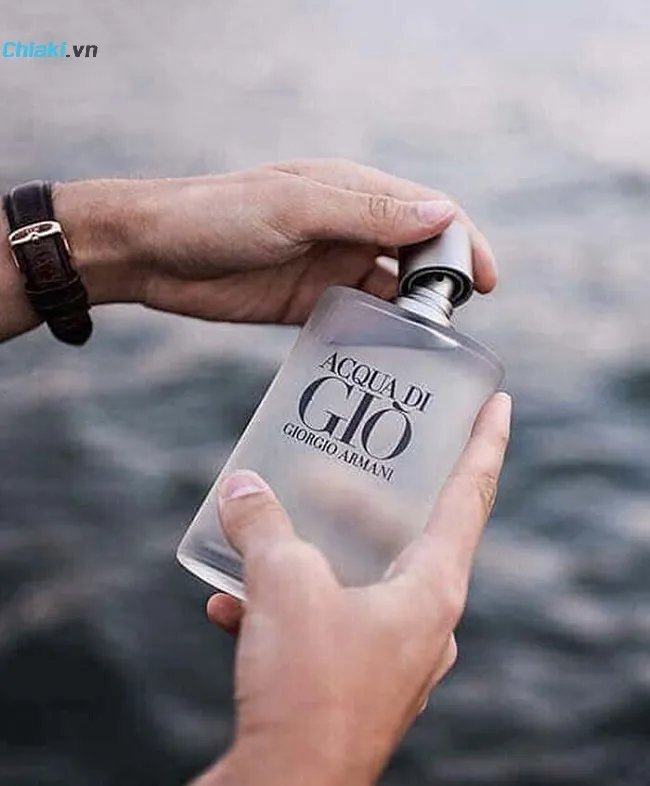 Nước hoa nam Giorgio Armani Acqua di Gi&ograve; trắng