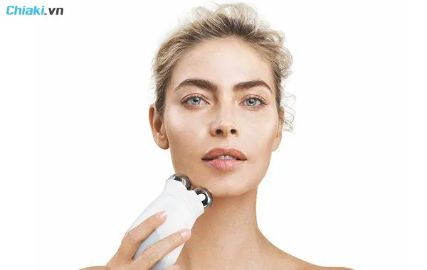 c&aacute;ch sử dụng m&aacute;y massage mặt th&ocirc;ng thường