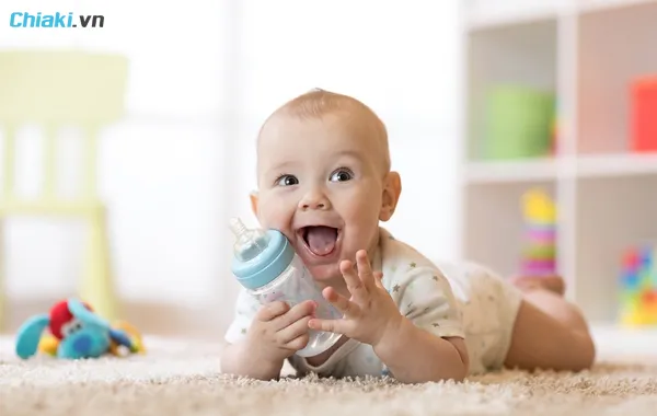 Kinh nghiệm đổi sữa cho trẻ sơ sinh l&agrave; phải dựa v&agrave;o khẩu vị