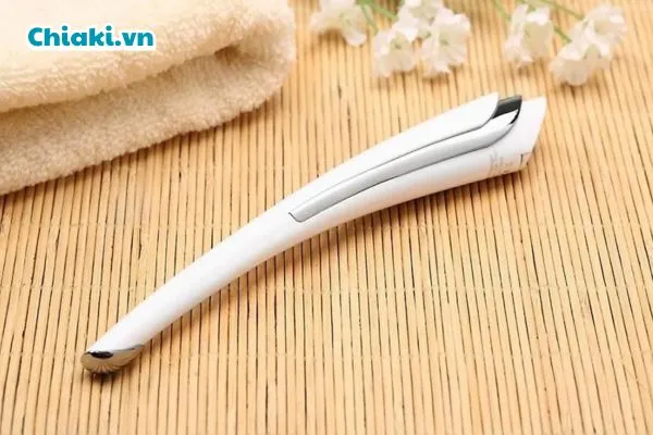 M&aacute;y massage mắt Lifetrons EM-700