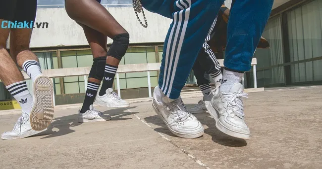 Ti&ecirc;u ch&iacute; chọn mua gi&agrave;y Adidas Blackpink Supercourt