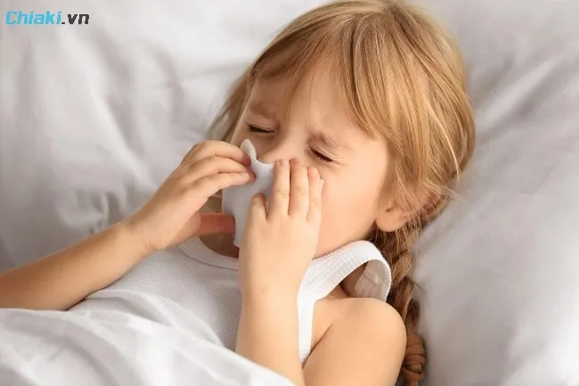 B&eacute; ho nhiều về đ&ecirc;m do nhiều nguy&ecirc;n nh&acirc;n