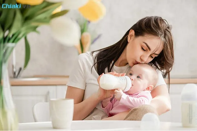 Sữa m&aacute;t c&oacute; th&agrave;nh phần hỗ trợ b&eacute; ti&ecirc;u h&oacute;a tốt
