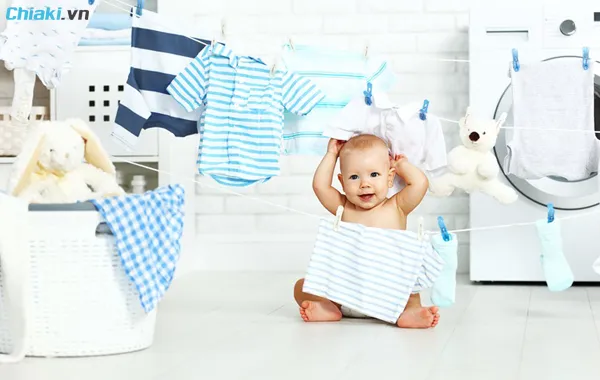 d&ugrave;ng nước giặt cho trẻ sơ sinh chuy&ecirc;n biệt để đảm bảo l&agrave;nh t&iacute;nh