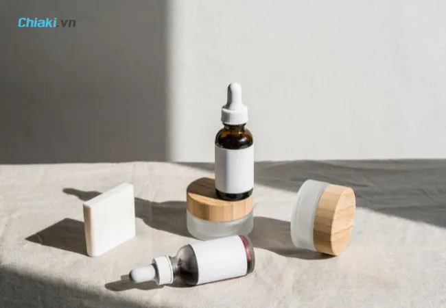 N&ecirc;n sử dụng serum mỗi ng&agrave;y để l&agrave;n da được chăm s&oacute;c tốt