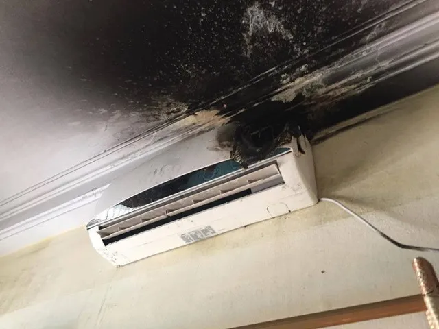 M&aacute;y lạnh bị t&oacute;e điện, m&ugrave;i kh&eacute;t, bốc kh&oacute;i