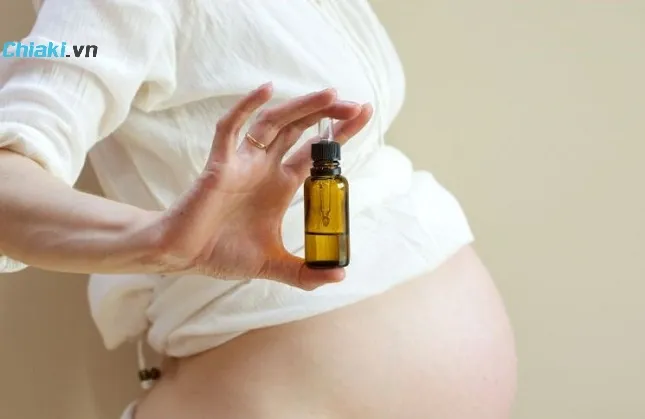 C&aacute;ch sử dụng dầu khuynh diệp cho b&agrave; bầu