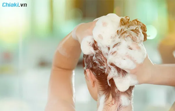 Nhuộm t&oacute;c xong n&ecirc;n gội dầu gội hay dầu xả