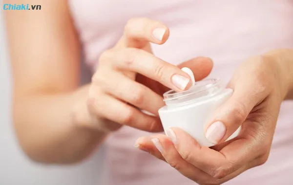 Ti&ecirc;u ch&iacute; lựa chọn kem trị nứt đầu ti l&agrave;nh t&iacute;nh v&agrave; hiệu quả