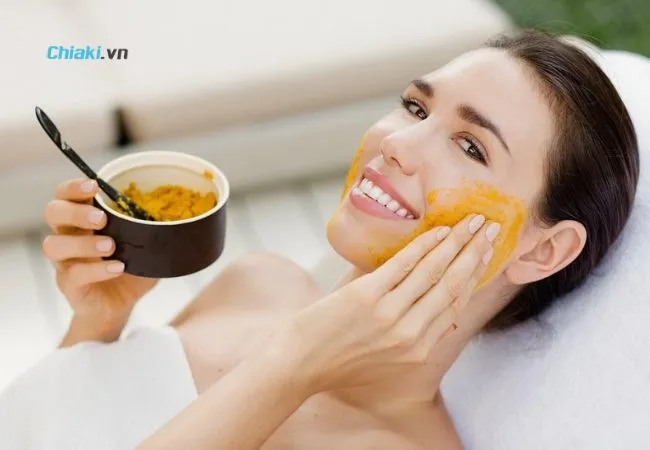 C&aacute;ch l&agrave;m trắng da mặt bằng nghệ