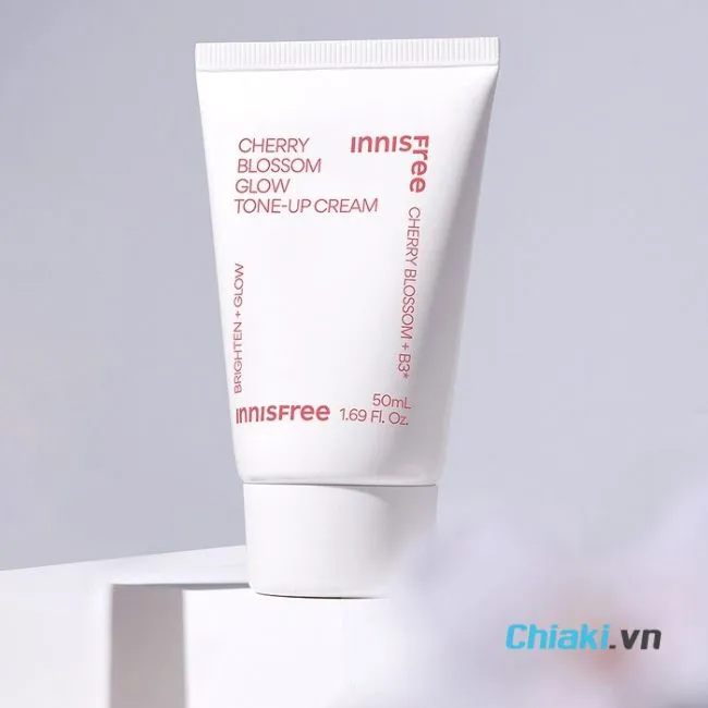 Kem dưỡng trắng da mặt cho da ngăm đen Innisfree