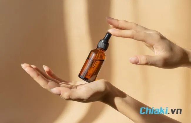 Serum HA n&ecirc;n d&ugrave;ng s&aacute;ng hay tối