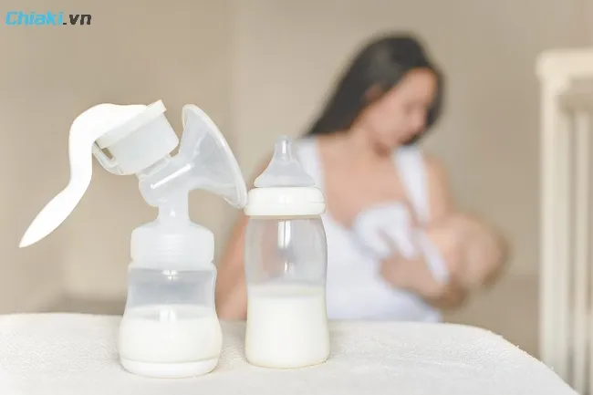 C&aacute;ch lựa chọn m&aacute;y h&uacute;t sữa bằng tay ph&ugrave; hợp