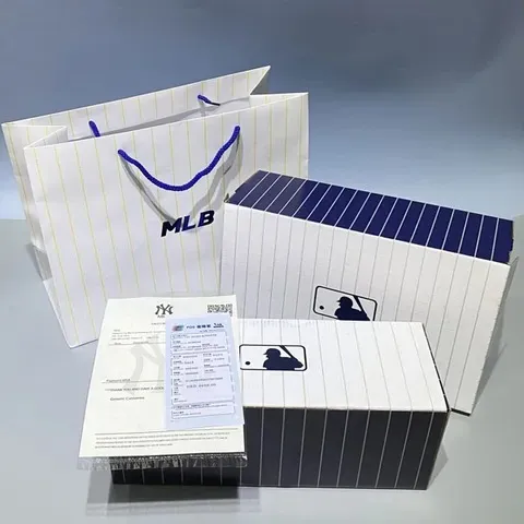 C&aacute;ch check MLB ch&iacute;nh h&atilde;ng qua hộp đựng gi&agrave;y