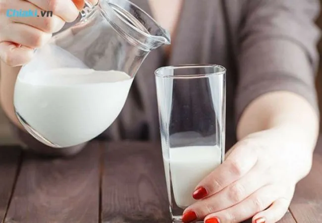 Tại sao uống sữa kh&ocirc;ng đường lại gi&uacute;p giảm c&acirc;n?