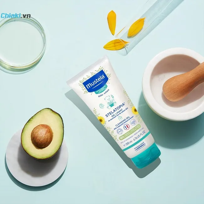 Sữa tắm gội Mustela