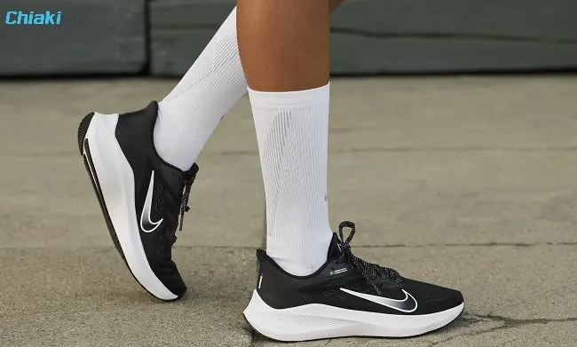 Nike Zoom Winflo 7 th&iacute;ch hợp sử dụng chạy h&agrave;ng ng&agrave;y hoặc mới tập