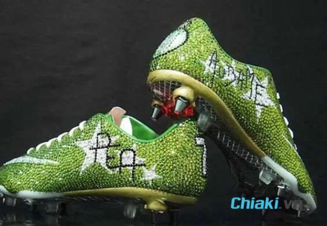 Gi&agrave;y đ&aacute; b&oacute;ng Nike Mercurial Vapor của Aubameyang