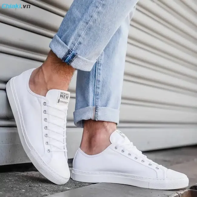Gi&agrave;y sneaker Low &ndash; top dễ d&agrave;ng cho hoạt động h&agrave;ng ng&agrave;y