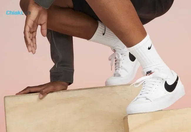 L&yacute; do n&ecirc;n chọn gi&agrave;y Nike Blazer