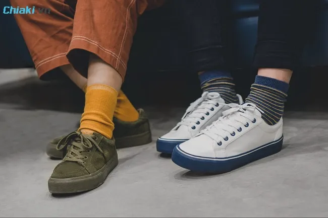 Mẹo gi&uacute;p bạn chọn gi&agrave;y sneaker Việt Nam ph&ugrave; hợp