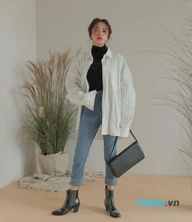 Phối &aacute;o sơ mi d&aacute;ng d&agrave;i với gi&agrave;y boot nữ cổ thấp