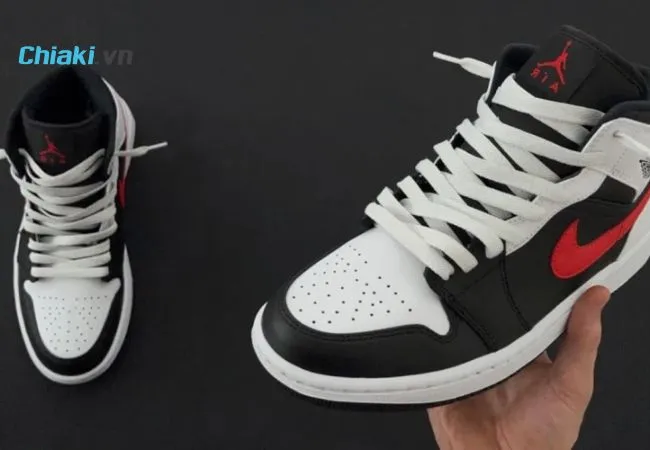 Thắt d&acirc;y gi&agrave;y Jordan 1 cổ cao kh&ocirc;ng buộc d&acirc;y